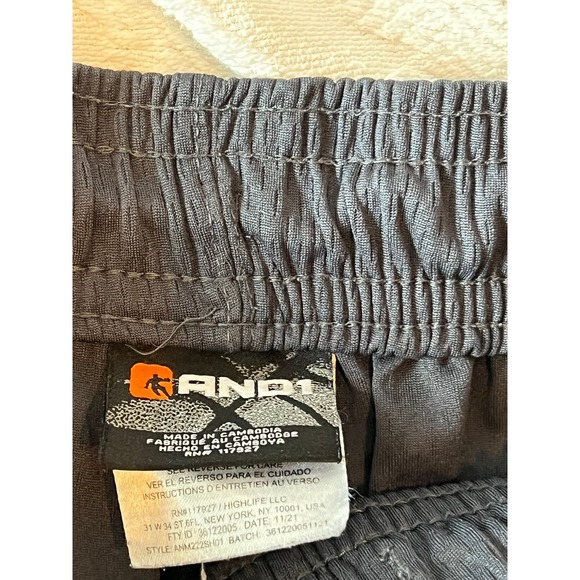 AND1 Silver Gray Basketball Shorts Mens XL - Picture 2 of 4
